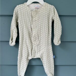 Magnetic me cable leaf organic cotton magnetic footie